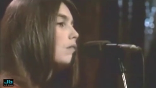 امیلو هریس Emmylou Harris - Two More Bottles Of Wine
