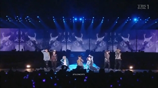 کنسرت BTS - اجرای آهنگ Let go