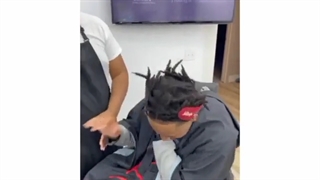 عجب وقتی آرایشگرت سمی  کرم میریزه