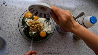 سبزی پلو با کوکو سبزی به سبک ریزپز