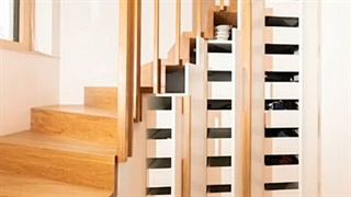 ایده استفاده از فضای زیر پله برای خانه های کوچک