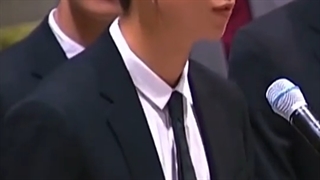 بله، لیدر گروه بی تی اس رو مشاهده میکنید.