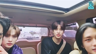 ویلایو لینو، هیونجین، آی‌ان و سونگمین بعد از بردشون در Inkigayo با زیرنویس فارسی