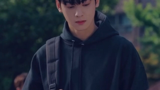 بازیگرانی که خواننده هستن