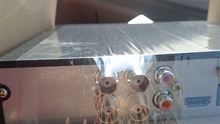 جعبه گشایی دستگاه داهوا XVR1B04 - فروشگاه سیراف