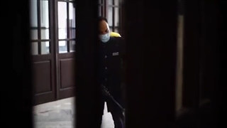 آستان قدس در موضوع کرونا پای کار مردم‌ ایستاده است