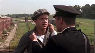 صحنه پشت بام