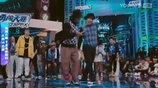 اجرای کاپیتان ییشینگ در برنامه Street Dance of China