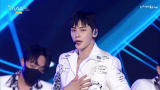 اجرای آهنگ های one & aftermidnight همراه با دنس سولوی مونبینی در مراسم fact music awards 2021/با کیفیت 1080