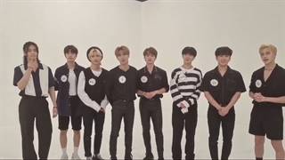 سوپرایز لایو ویکلی آیدول (قبل از قسمت 526) گروه استری کیدز با زیرنویس انلاین فارسی