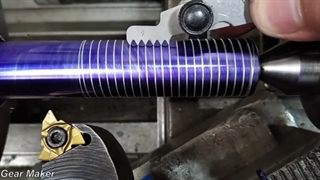 Cómo se Hace una ROSCA en el TORNO [CLIP]