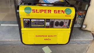 موتور برق مارک سوپر جن گازی  بنزینی کیفیت اروپا  65000qx. 6500a ابعاد. 680.510.540mm 87کیلو گرم