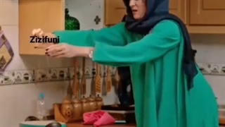 وقتی میخوام آشپزی کنم : ______( ژاژا ژونننننن جعررررر)