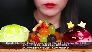 خوردن کیک های کیوت