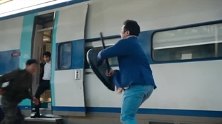 فیلم قطار بوسان Train to Busan 2016 (کنترل و کشتار مردم توسط واکسن و امواج 5g)