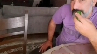 ببین باید اینطوری به خوانوادتون امید بدید ازش یاد بگیرید و درس زندگی بیاموزید