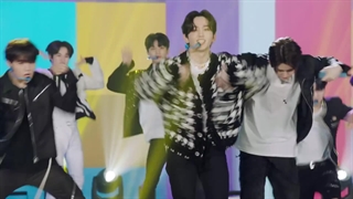 اجرای گروه ترژر با اهنگ MY treasure در Tokopedia *پیشنهادی*