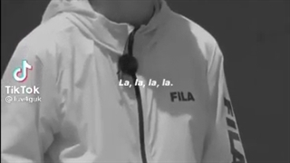 تهیونگم عزیزمه خیلیی دوسش دارم ♡