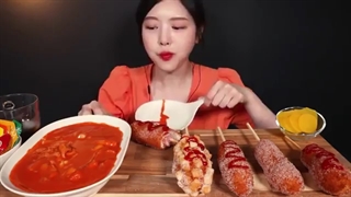 چالش خوردن کورن داگ /ای اس ام ار