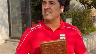 محمد ناظم الشریعه سرمربی تیم ملی فوتسال همه را به کمپین حافظ خوانی یلدایی دعوت کرد.