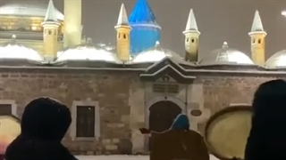 رقص سما افسانهبایگان جلوی مقبره مولانا