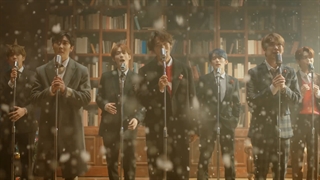 کاور آهنگ CHRISTMAS LIGHTS از گروه VERIVERY