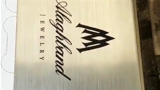 حکاکی لیزری آرم و لوگو و اسم روی مولتی استایل