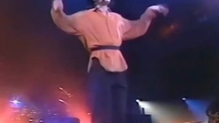 ویدیو کمیاب از مایکل جکسون....ای خودا این کیوت منه *_* (کپشن مهم)