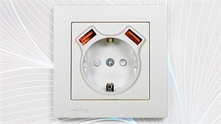 پریز برق با دو شارژر USB