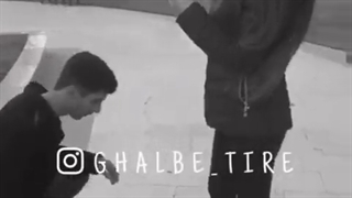 عشق به این میگن .پسرایی که تو نما رل دارن اینجوری باشن واسه دوست دختراشون