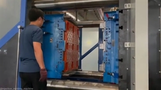 تهران پلاست پارسیان ( تابان پلاست پارسه ) تست قالب پالت پلاستیکی