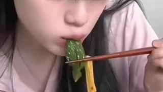 فقط لایک و فالو حمایت ها همیشه کم و بد بوده