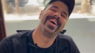 مشتی اراکی - کلیپ لاتی پر کردن