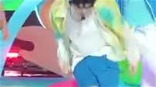 فنکم mark از ان‌سی‌تی دریم nct dream در اجرای آهنگ yogurt shake