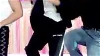 فنکم جویون juyeon عضو دبویز the boyz در اجرای آهنگ lip gloss