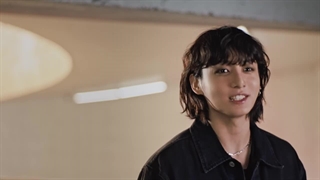 آپدیت چنل یوتیوب Calvin Klein با مصاحبه جونگکوک در صحنه فیلمبرداری کمپین پاییزه 2023 (ترجمه در کپشن)