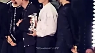 تیلور کم بود سابرینا هم اضافه شد ...