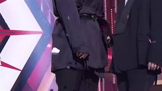 فنکم بکهیون برای اجرای cream soda در موزیک بنک