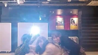 میشه بیاین کپشن؟ [تحت‌تاثیر‌ویدئو‌قرار‌گرفتین؟]