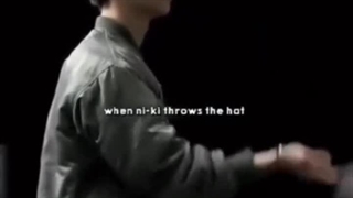 هی میگم نکنید بچه یاد میگیره میزنه خودشو ناقص میکنه....