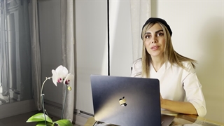 روغن شتر مرغ تراست