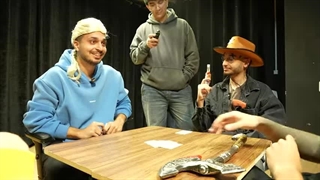 در دنیای واقعی لایرز بار بازی کردیم