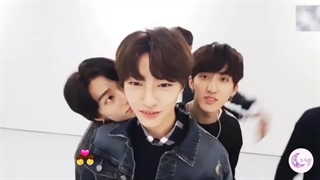 Hyunin being questionable - moments