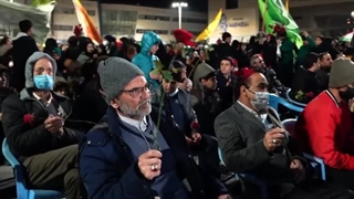 جشن و گل افشانی زائران حرم مطهر رضوی در شب میلاد جواد الائمه(ع)