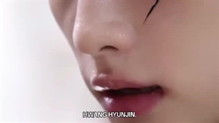 هیچکس نمیتونه با عرق جذاب بشه :خنده: ، هیونجین : (کپشنم ببینید بی‌زحمت)