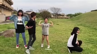 نیکی با خواهرش رقص توایس....درخواستی...