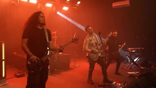 کنسرت آرین نایینی آهنگ «سربازهای روز»