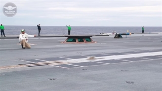 سیستم منجنیق الکترومغناطیسی ناوهای هواپیمابر چگونه کار می کند؟