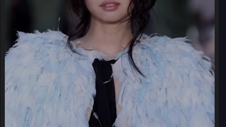 جنی در هفته مد پاریس CHANEL - نمایش مد لباس بهار/تابستان 2025