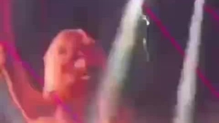 و مثل‌همیشه‌اپاته‌استیج‌رو‌به‌آتیش‌‌میکشونه